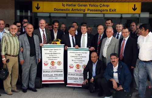 Bursa'dan Diyarbakır'a dostluk çıkarması