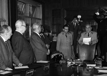 Said Nursi: Halkçı ve ırkçılar sizi devirecek