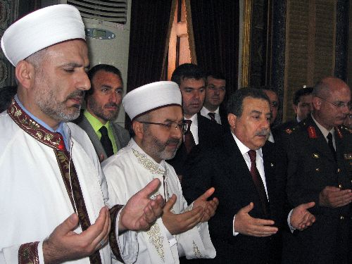 Fetih kutlamaları dualarla başladı