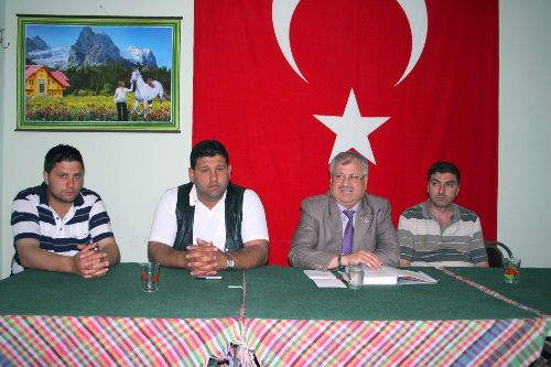 Romanlar müftüden dini bilgi istedi