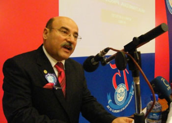 Zalimlerin oyunlarını sivil toplum bozar