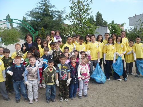 İlköğretim öğrencilerinden temiz çevre için örnek davranış