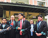 Hukukçulardan 28 Şubat'ın aktörlerine suç duyurusu