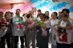 Prematüre bebekler doğum günü partisinde buluştu