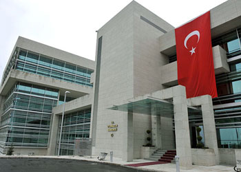 AYM'nin kararı anayasaya aykırıdır