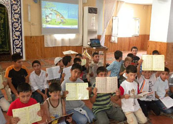 Karneyi alan Kur'an kurslarına koştu