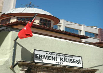 İskenderun'da kiliselerden teröre tepki