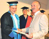 Cezaevinde üniversite bitirdiler