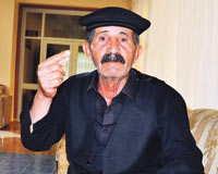 12 Eylül'ü protesto etmek için 30 yıldır siyah giyiyor