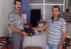 Yolda bulduğu 15 bin lirayı sahibine ulaştırdı
