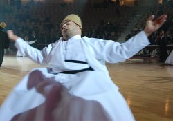 Engellilerin sema gösterisi izleyenleri mest etti