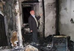 Camideki yangında Kur'an-ı Kerim sağlam kaldı