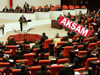 Siyaset Nursi'nin felsefesine sıkça başvuruyor