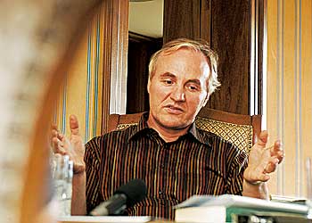 Dindarlık adil olmaya  meylettiriyor