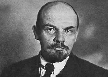 Kazakistan'daki en büyük heykel yıkılıyor