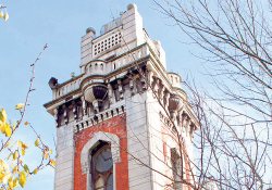 103 yıllık 'Etfal Saat Kulesi' çöküyor