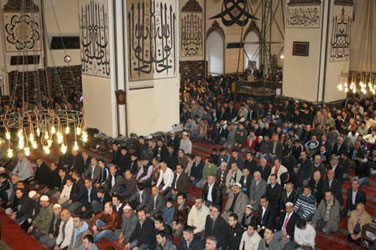 Bursa’da Camiler Gece Yarısına Kadar Açık Olacak