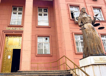 Hatalı karardan hâkime dava açılamayacak