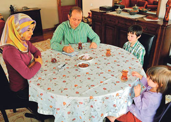 Problemler aile içi meşverette çözülmeli