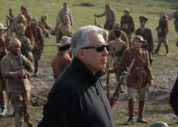 Veda'ya Atatürkçüler,  Hür Adam'a ise...