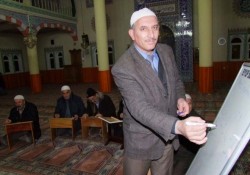 Kur’an-ı Kerim öğrenmek için yarışıyorlar