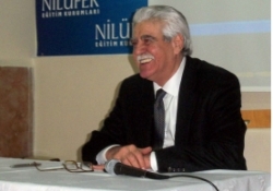 Prof. Tuna, öğrencilerin sorularını cevapladı