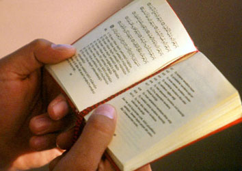 Cevşen Nurcuların ehemmiyetli bir virdidir