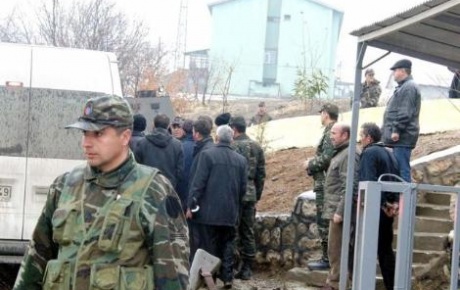 Askeri birlikte ceset kazısı