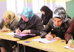 Harf söktükçe yüzleri gülüyor