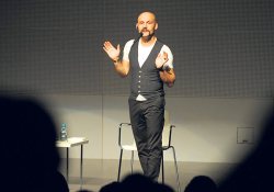 'İzleyici küfre gülüyor' demek haksızlık