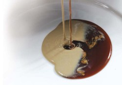 Bebeklere bol bol pekmez yedirin