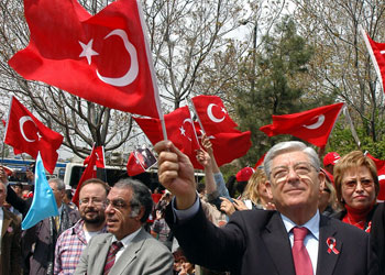 Din medya ile zamanla yok edilmeli!