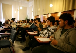 Başarılı öğrenci kapma yarışı