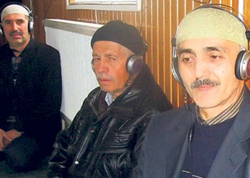 Bu camide tüm gün Kur'an dinleniyor