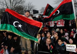 Muhalefetin kalesi Bingazi Kaddafi'ye meydan okuyor