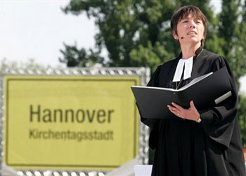 Okullarda İslam dersi verilsin