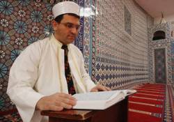 Almanya'da örnek imam'a ödül