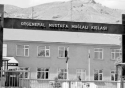 Muğlalı'nın adı kışladan siliniyor
