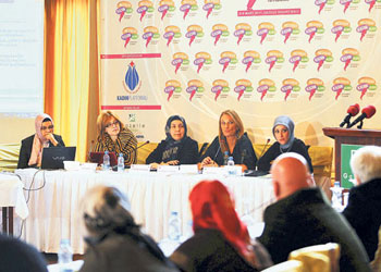 Başörtü yasağı kadına yönelik şiddettir