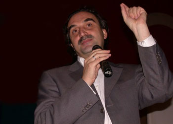 Nur talebesi Demirelci de değil Erbakancı da!