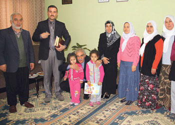 Mahallenin imamı da artık aileden biri