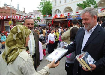 Kıbrıslılar Elifba öğrenmeye Türkiye'ye geliyor