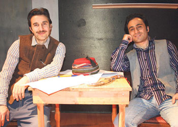 Bediüzzaman ve Bekir Berk tiyatroda!