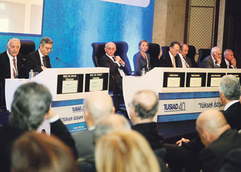 TÜSİAD:Başörtü kamuda kısmi serbest olsun