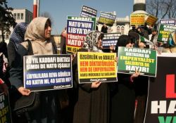 Libya'ya saldırı Fatih'te protesto edildi