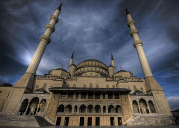 Kocatepe Camisi'ne asansör yapılıyor