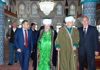 Rusya Müslümanları 10 bin Kur’an istedi