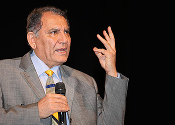 Toplum içinde bir Said Nursi’dir gidiyor!