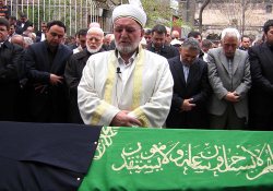 Sırtındaki keneyi ben çıkardım, önemsemeyerek hata ettim