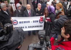 Ankara üniversitesine 'Başörtüsü' protestosu